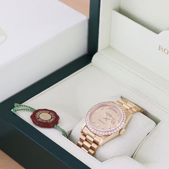 Rolex New Condition Men's President Date 18kt w/ genuine box and hang tag - Picture 2 of 9